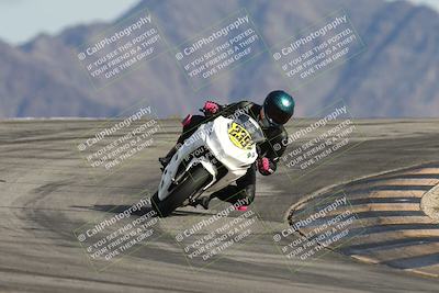 media/Nov-16-2025-Race Pace (Sun) [[8c5fa54630]]/Verified Riders/8-Turn 12 (120pm)/